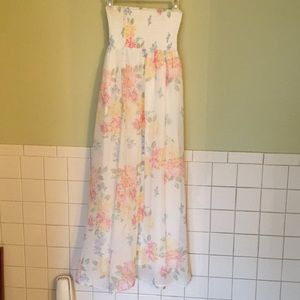 Old Navy chiffon Maxi Dress.. very feminine!